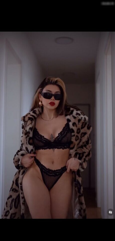 Salome Sylvana star pornographique photo