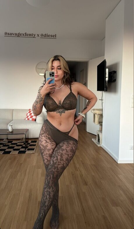 Salome Sylvana hermosa modelo imágenes