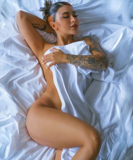 Salome Sylvana actrice exclusive image