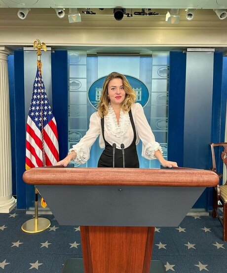 Louise Aubery modelo bonita imágenes