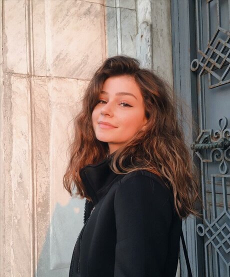 sumruozdenn actrice artistique collection