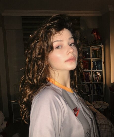 sumruozdenn estrella porno desnuda fotos