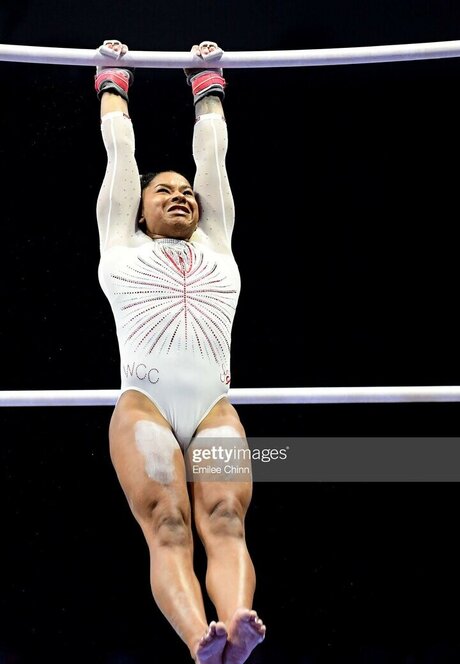 Jordan Chiles xxx étoile archive