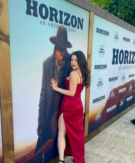 Olivia DeLaurentis modelo adulto imagen