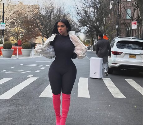 Yinett Baez art étoile archive