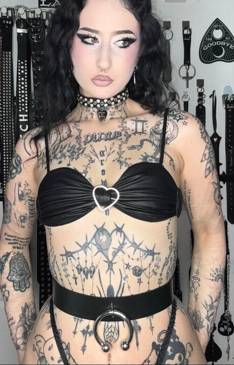 chl0lunaa beau modèle images