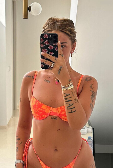 shemale creampie onlyfans naked photos