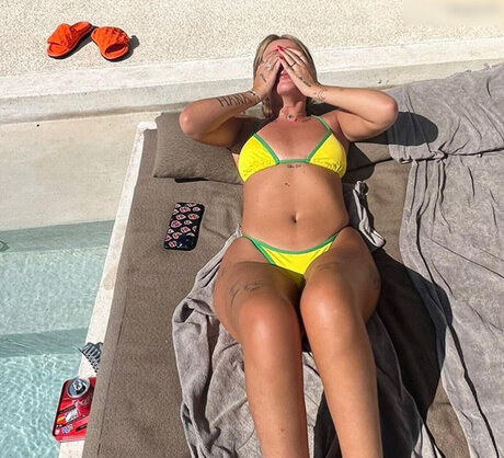 bimbo onlyfans art nude photos