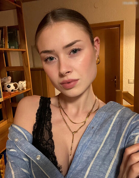 Marie Denise Schwarz estrella porno del sexo foto