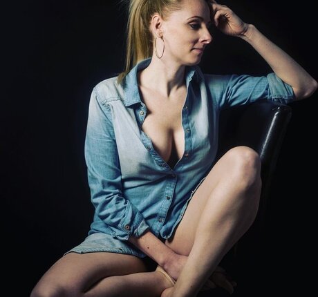 Jacqueline Sparrow perfect star photo