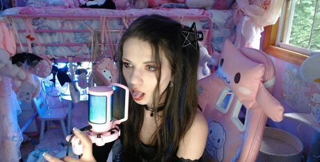 Ariel Harris estrella bonita imagen