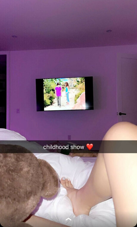 Melody Oz modelo adulto foto