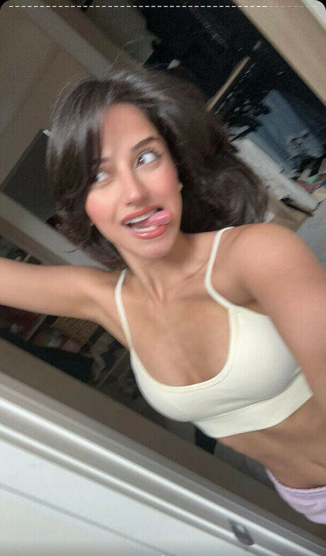 Melody Oz estrella hermosa imagen