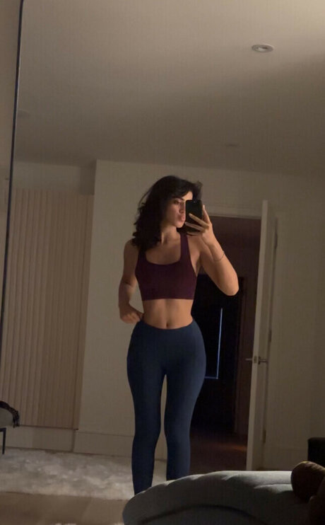 Melody Oz estrella caliente galerías