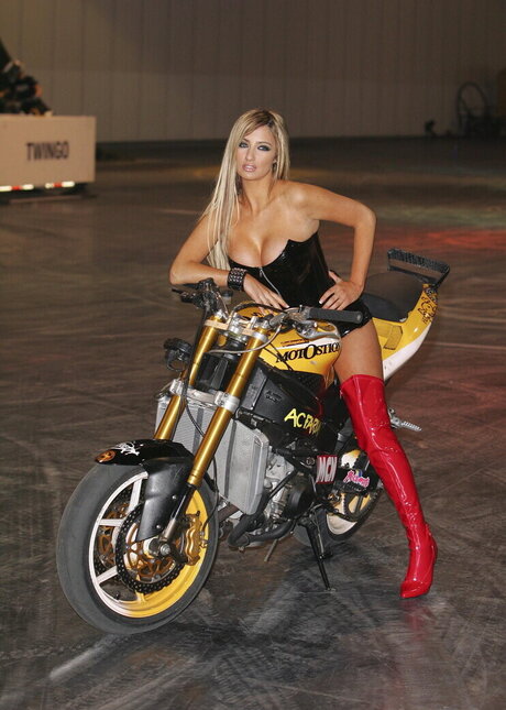 Chantelle Houghton modèles nus des photos