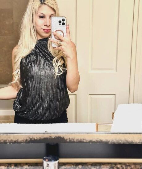 Maddie Olson estrella caliente archivo