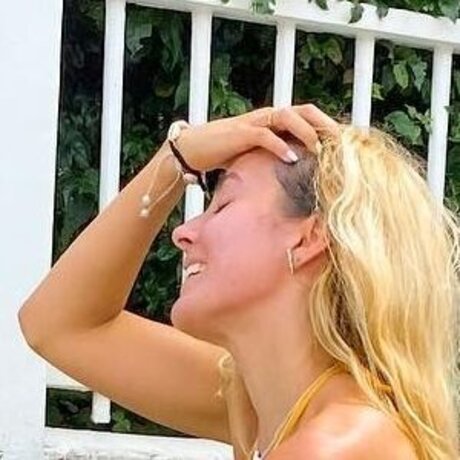 julie tirado actrice xxx image