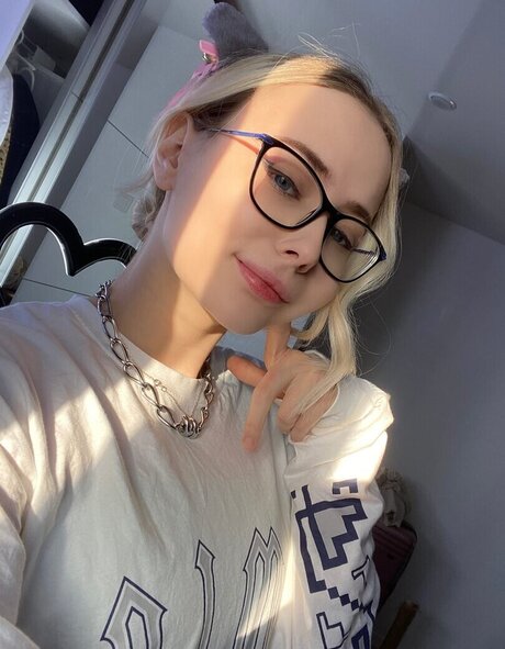 GloriaMatvien estrella erótica foto