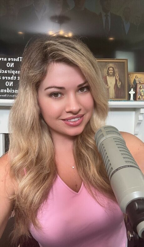 Natalie Winters haut étoile img