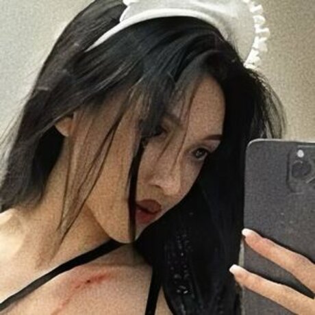 Kana1998 actriz desnuda galería