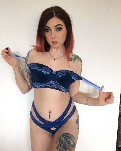 Lizzi Blake estrella porno bonita galerías