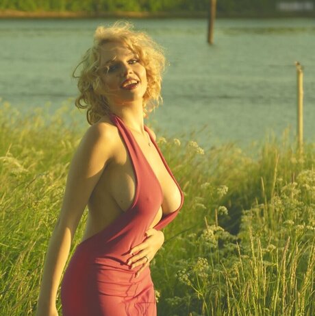 Leni Bahr xxx star archive