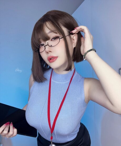 Faixvey étoile nue img