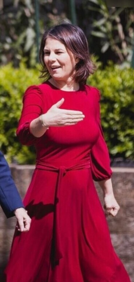 Annalena Baerbock estrella porno de alta calidad imágenes