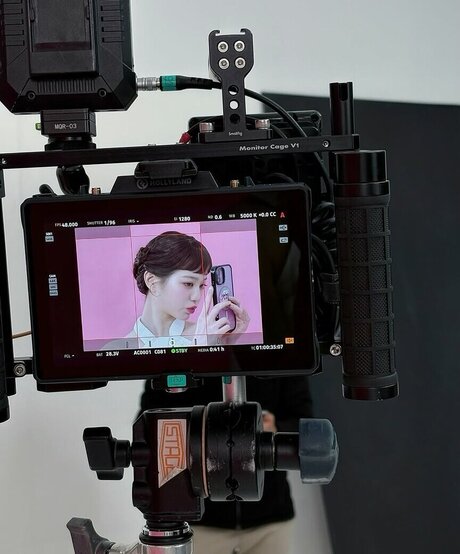 Lesbianas con strap-on onlyfans arriba por galería