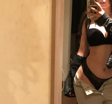 pizzahubbbb nudes actress photos