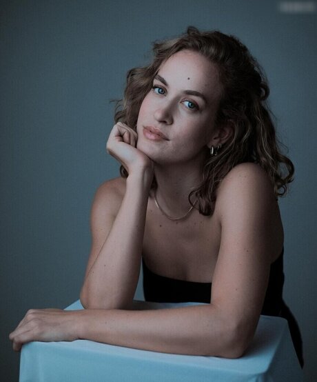 Justleo modelo agradable foto