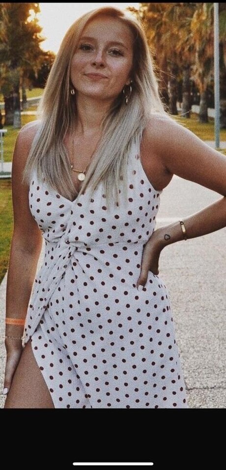 MinusElf actriz foto