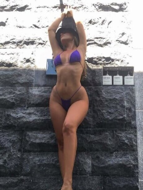 Laura Maria Rypa star du porno gratuite photo