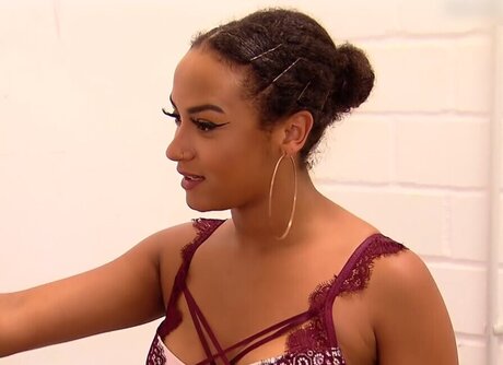 Shaggy Baggy belle star du porno galerie