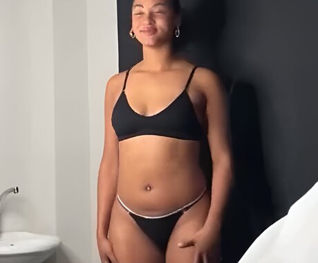 Shaggy Baggy actriz caliente archivo