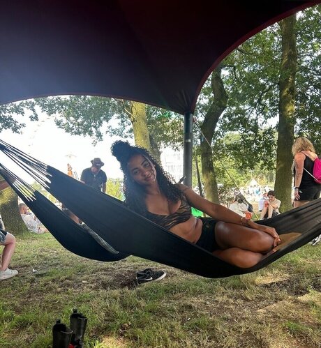 Shaggy Baggy modèles nus galeries