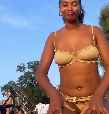 Shaggy Baggy estrella porno perfecta imagen