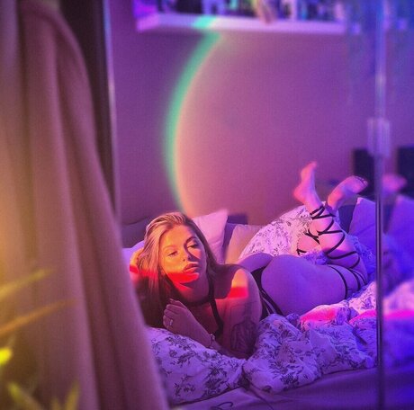 Feneliactx modèle pornographique photos