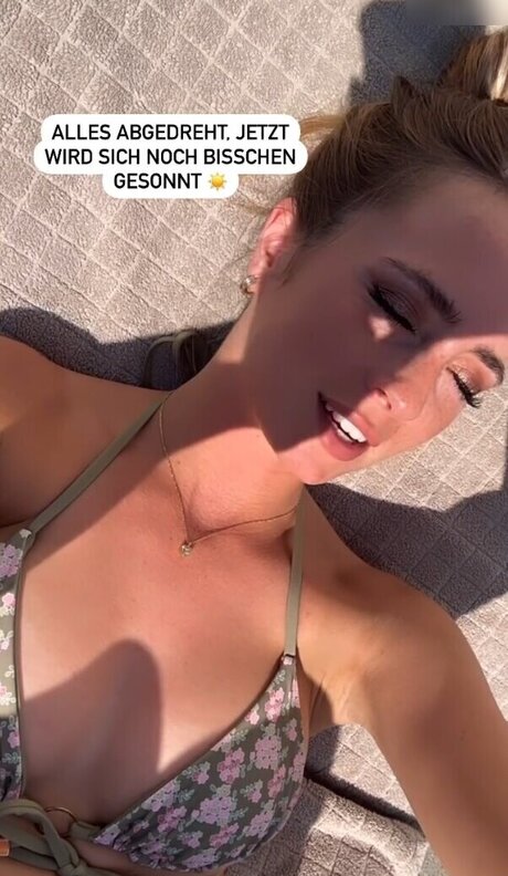 Lea Katharina Maria modèle chaud galerie