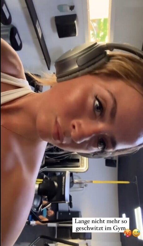 Lea Katharina Maria modelo porno imagen