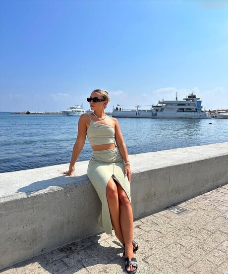 Alina Wachinger nus star du porno images