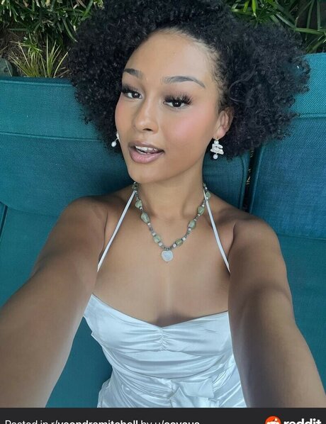 veondremitchell exclusive actress picture