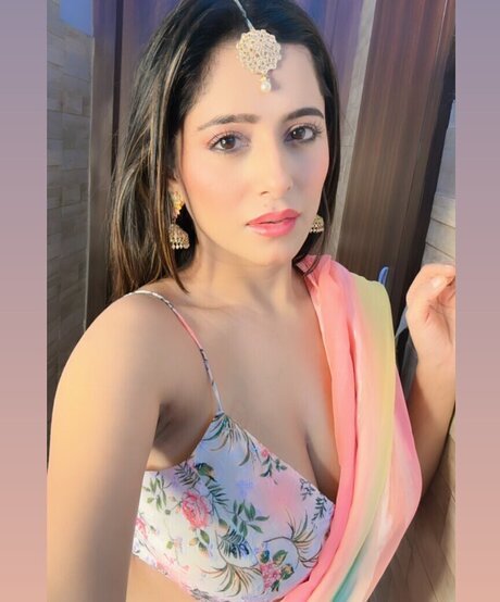 Kate Sharma estrella exclusiva fotos