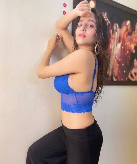 Kate Sharma belle star du porno photo