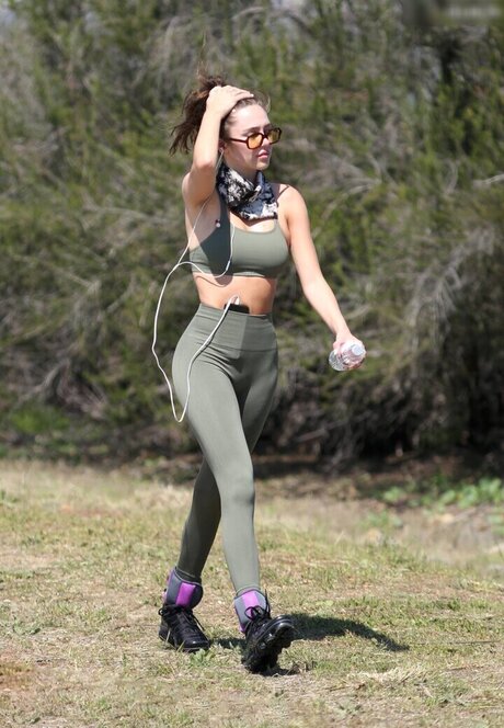 Delilah Hamlin xxx estrella porno imágenes