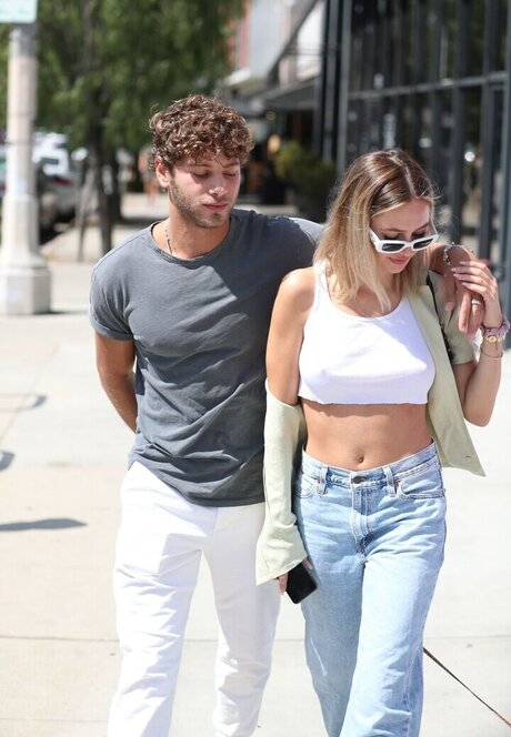 Delilah Hamlin étoile sexy archive