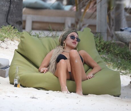 Delilah Hamlin étoile magnifique archive