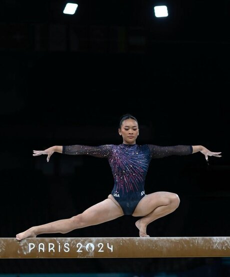 Suni Lee estrella libre imágenes