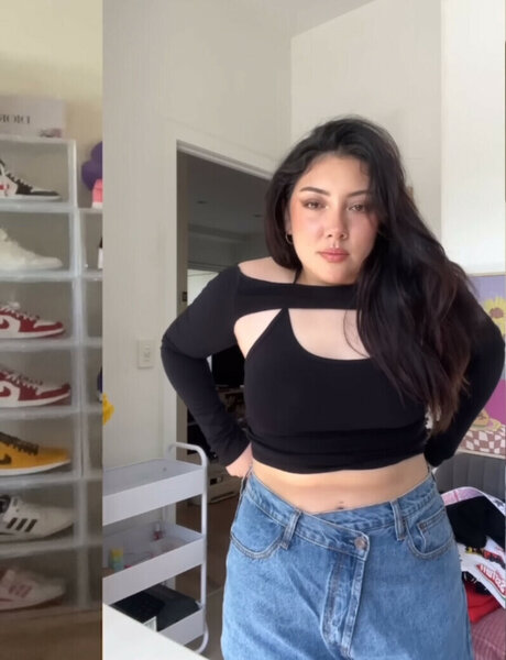 ASMR JADE modèle xxx images