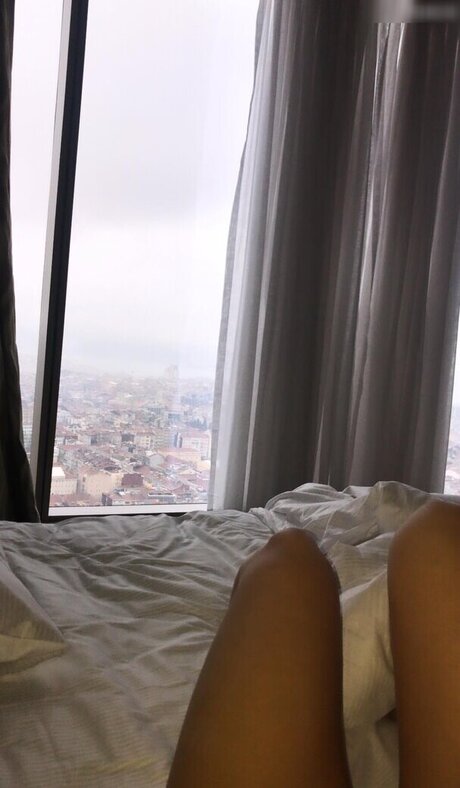 Giulie Hope Santana desnudos de modelos imágenes